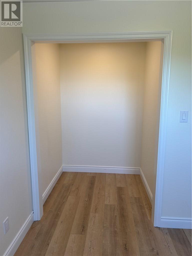 28 Baker Street - 26