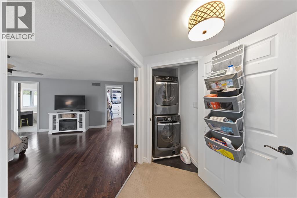 3020 MAIDSTONE CRESCENT - 22
