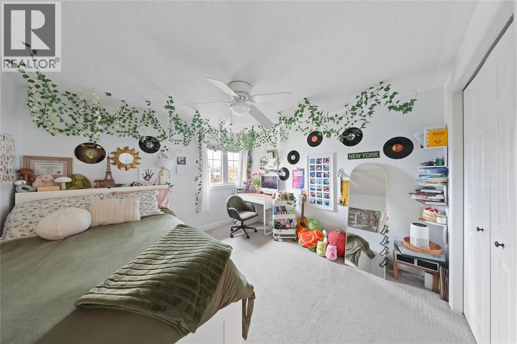 3020 MAIDSTONE CRESCENT - 30