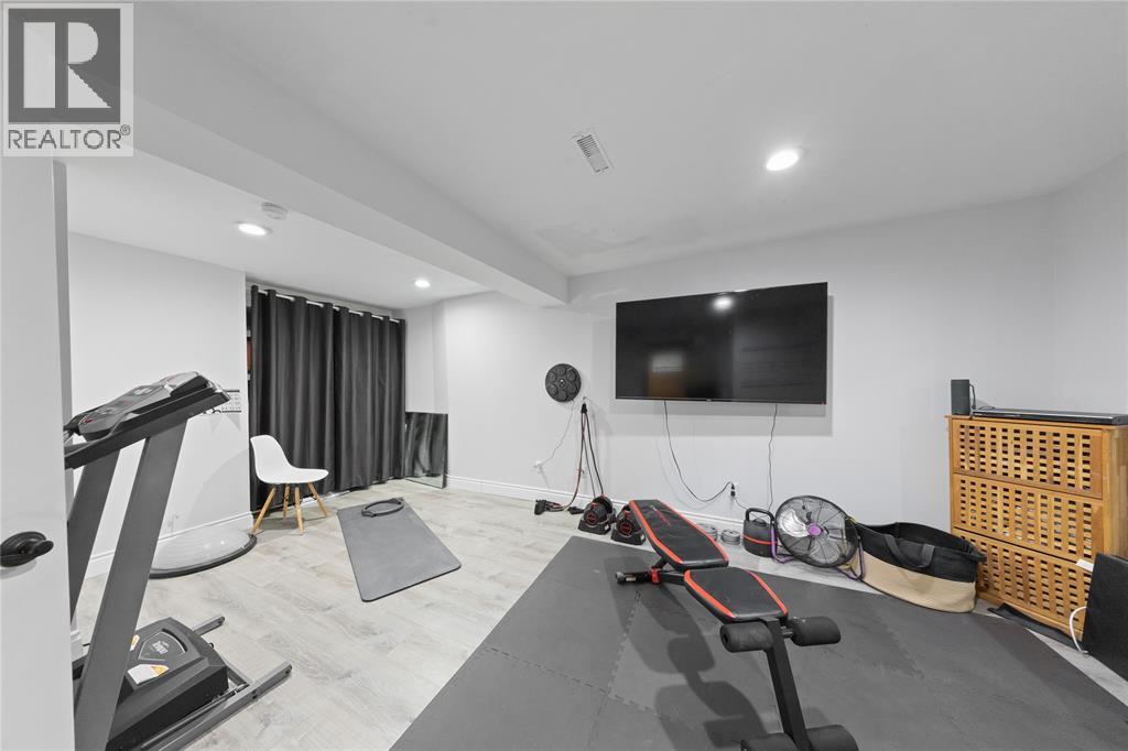 3020 MAIDSTONE CRESCENT - 34
