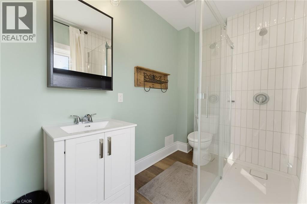 52 ROOSHILL Avenue - 21