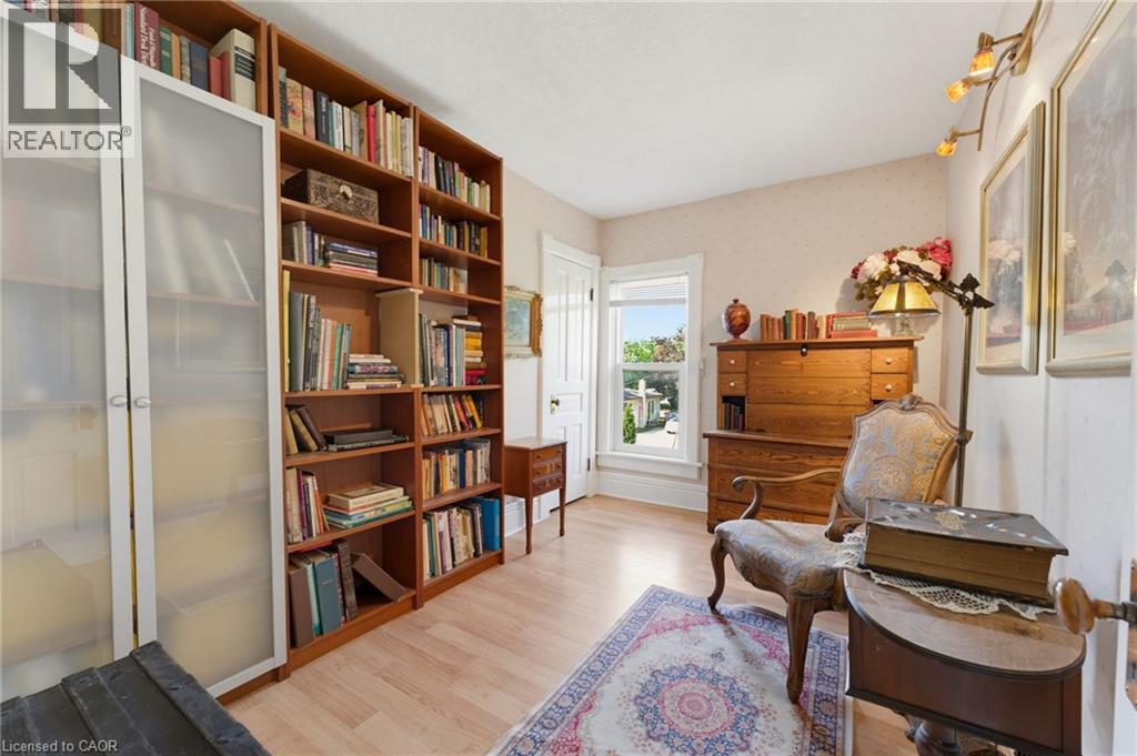 52 ROOSHILL Avenue - 23