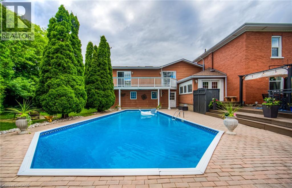 52 ROOSHILL Avenue - 37