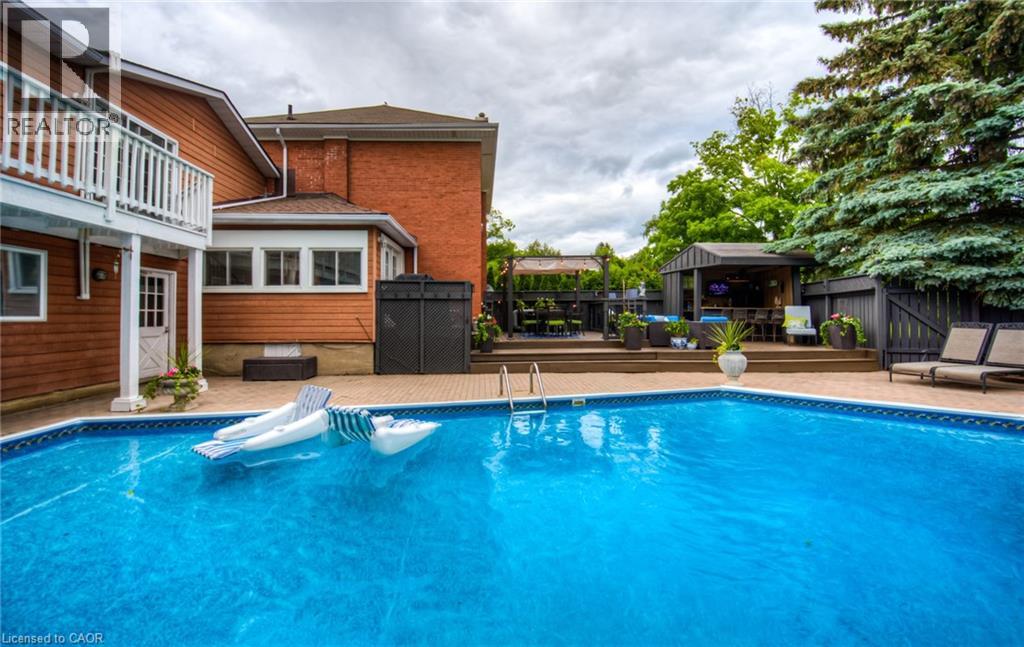 52 ROOSHILL Avenue - 35