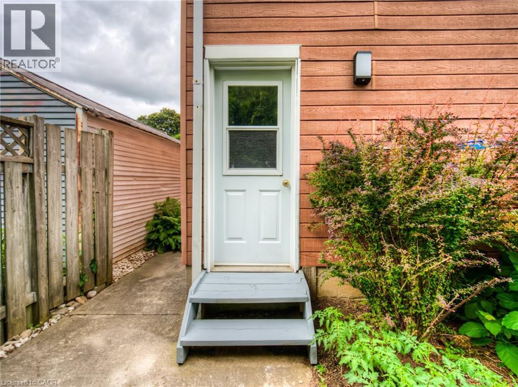 52 ROOSHILL Avenue - 28