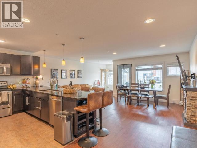 100-186 NIVEN DRIVE photo 2