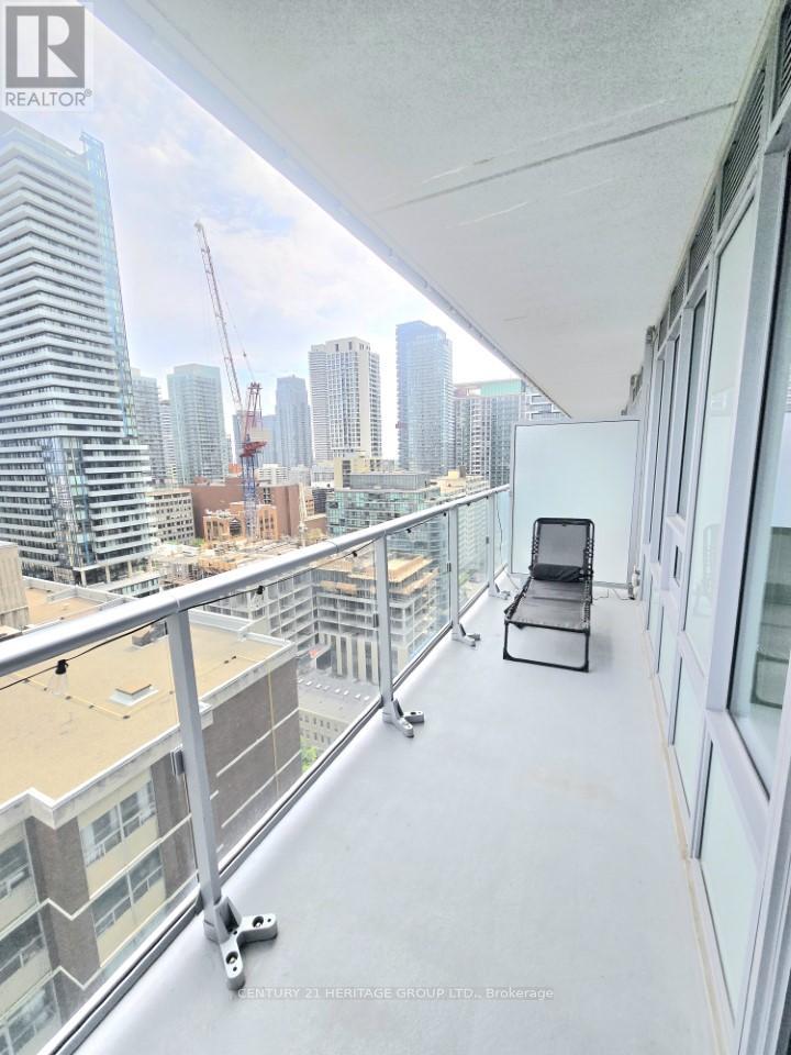 #2006 195 REDPATH AVENUE - 15