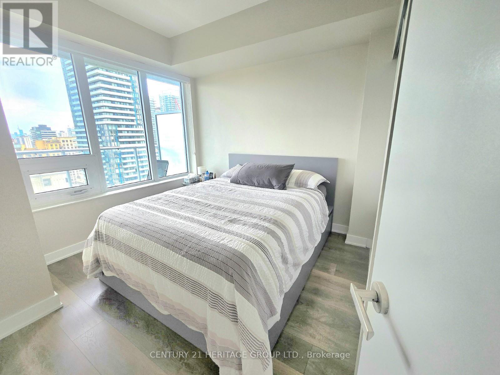 #2006 195 REDPATH AVENUE - 8
