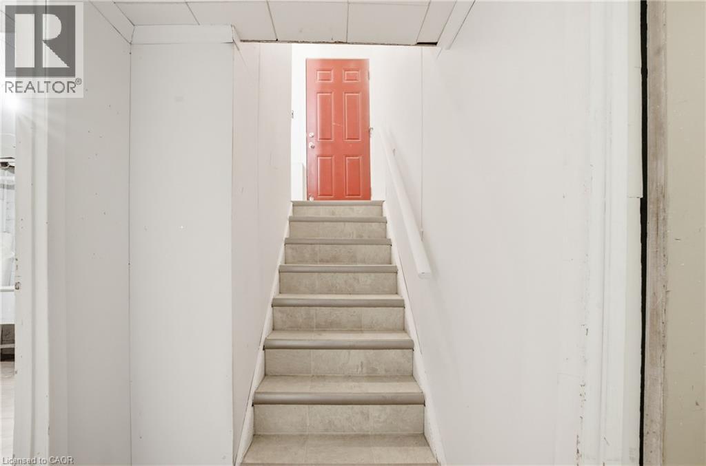 36 WOODELM Drive - 16