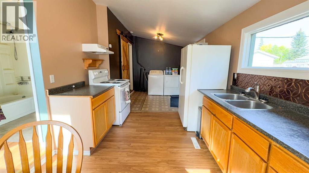 1025 14 Street - 10