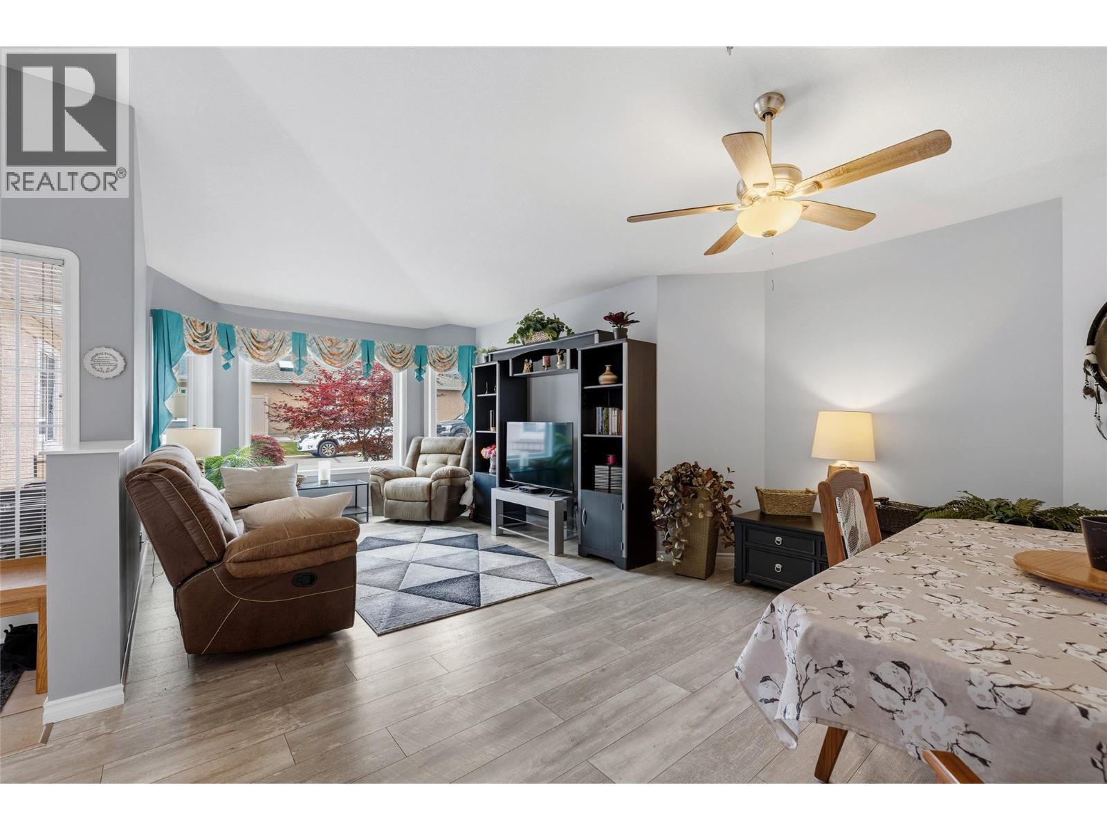 #69 2250 Louie Drive - 28