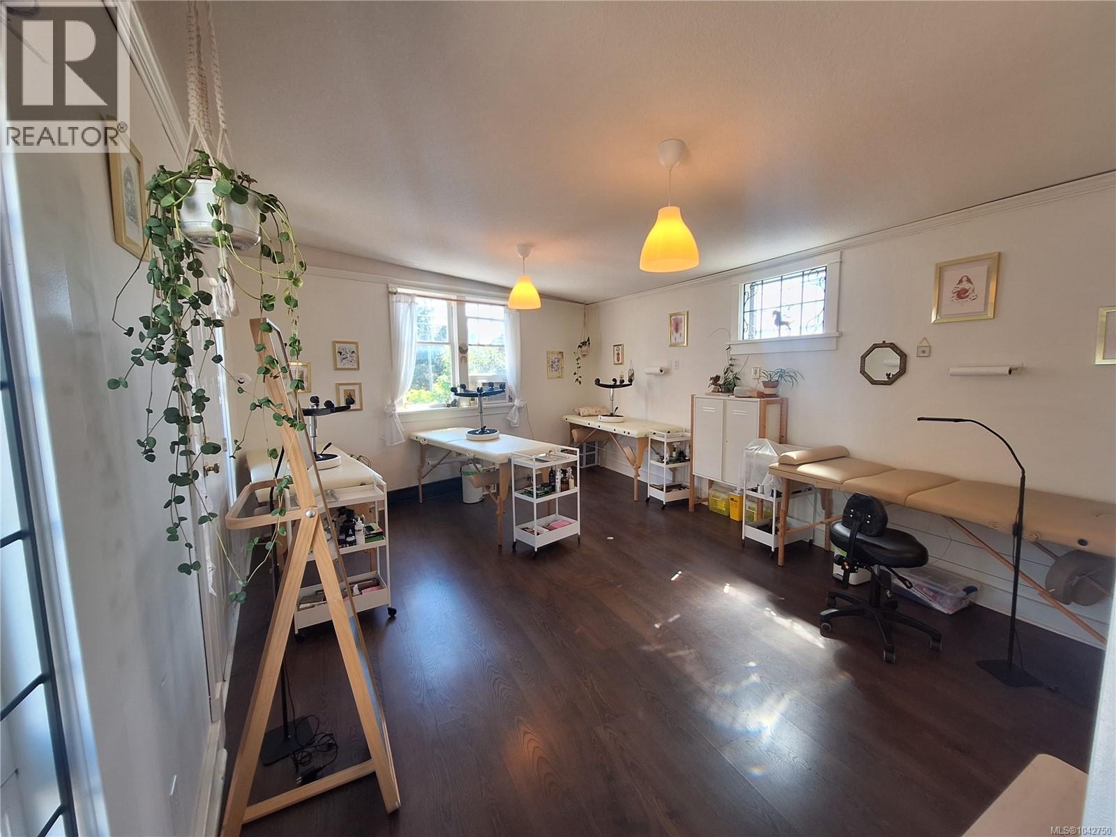 291 Wallace St, Nanaimo — photo 3
