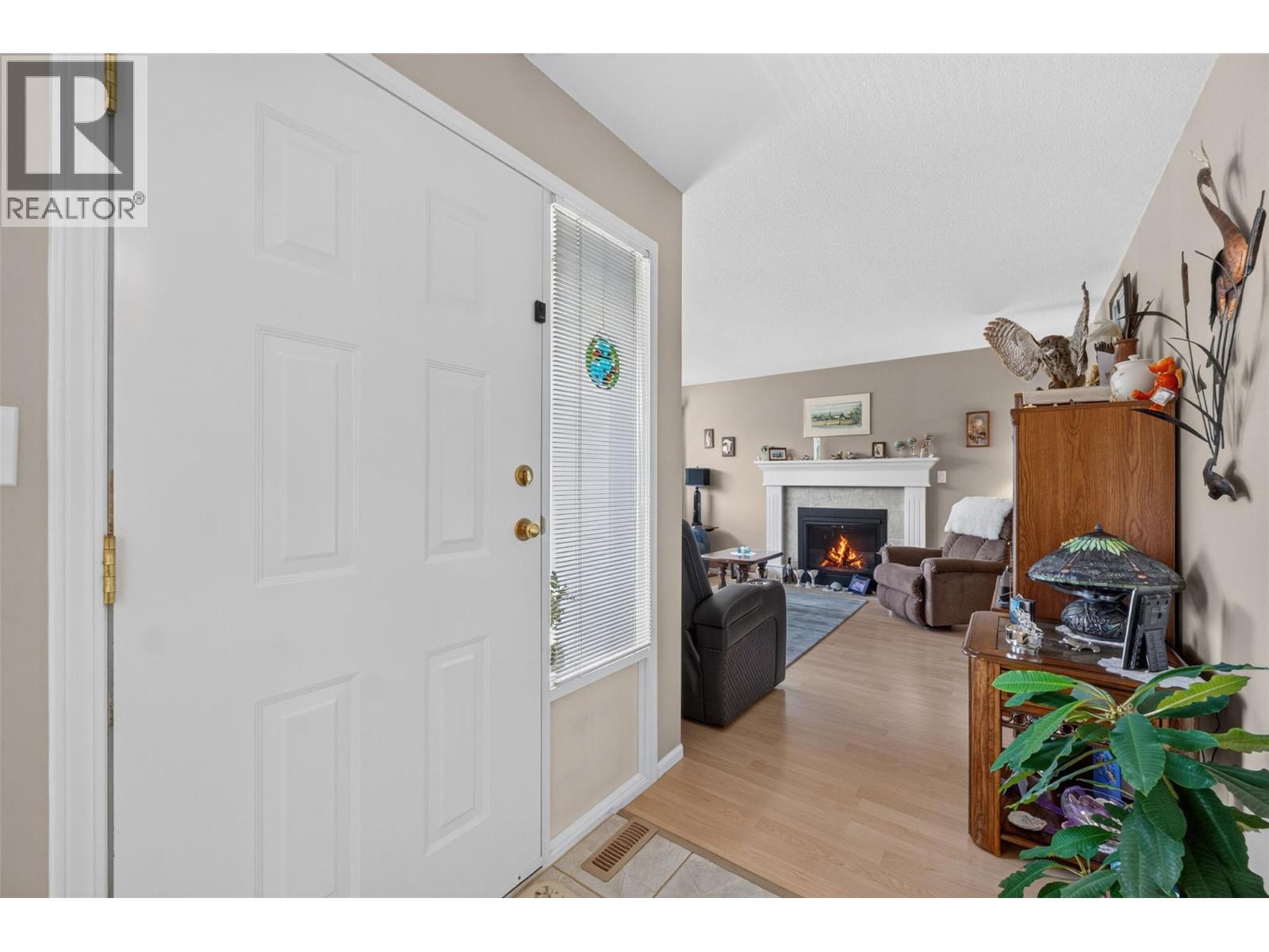 #11 1120 12 Street NE - 18