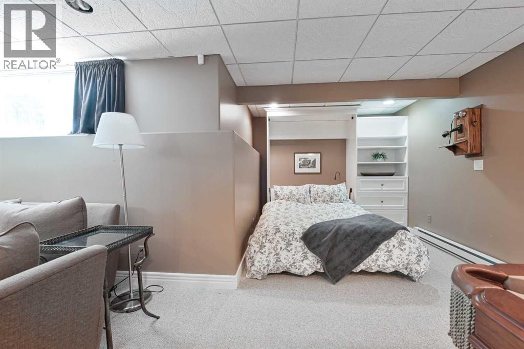 136 Strathlea Place SW - 35