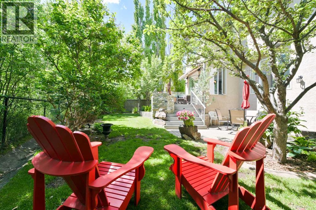 136 Strathlea Place SW - 40