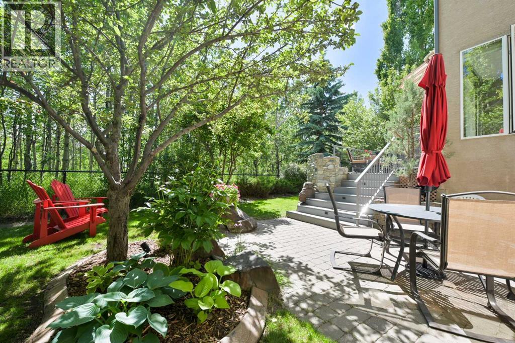 136 Strathlea Place SW - 39