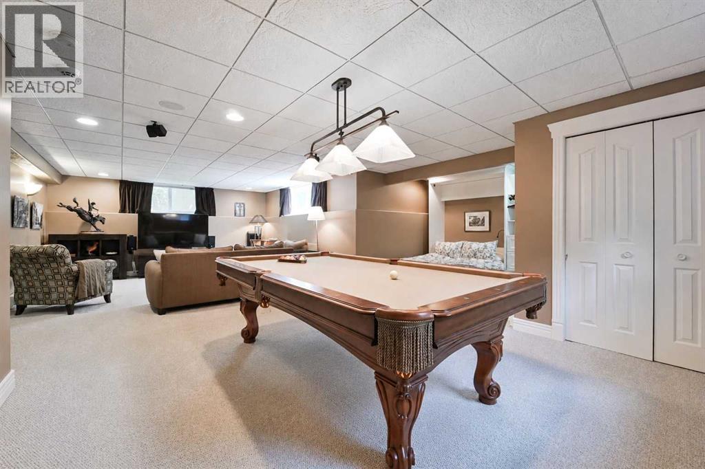 136 Strathlea Place SW - 34