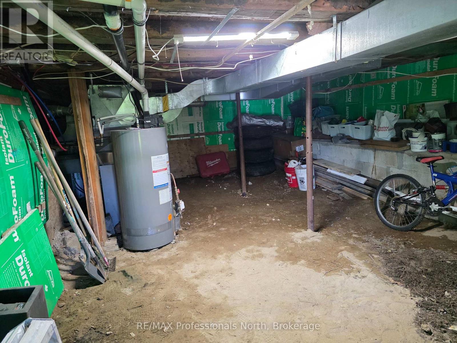 6 DUFFERIN STREET N - Image 32