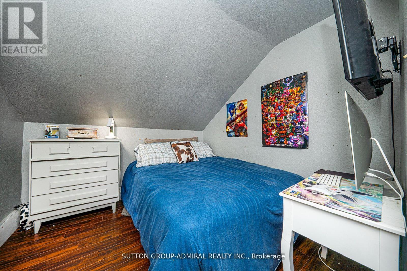 1662 PENLEY ROAD - 28