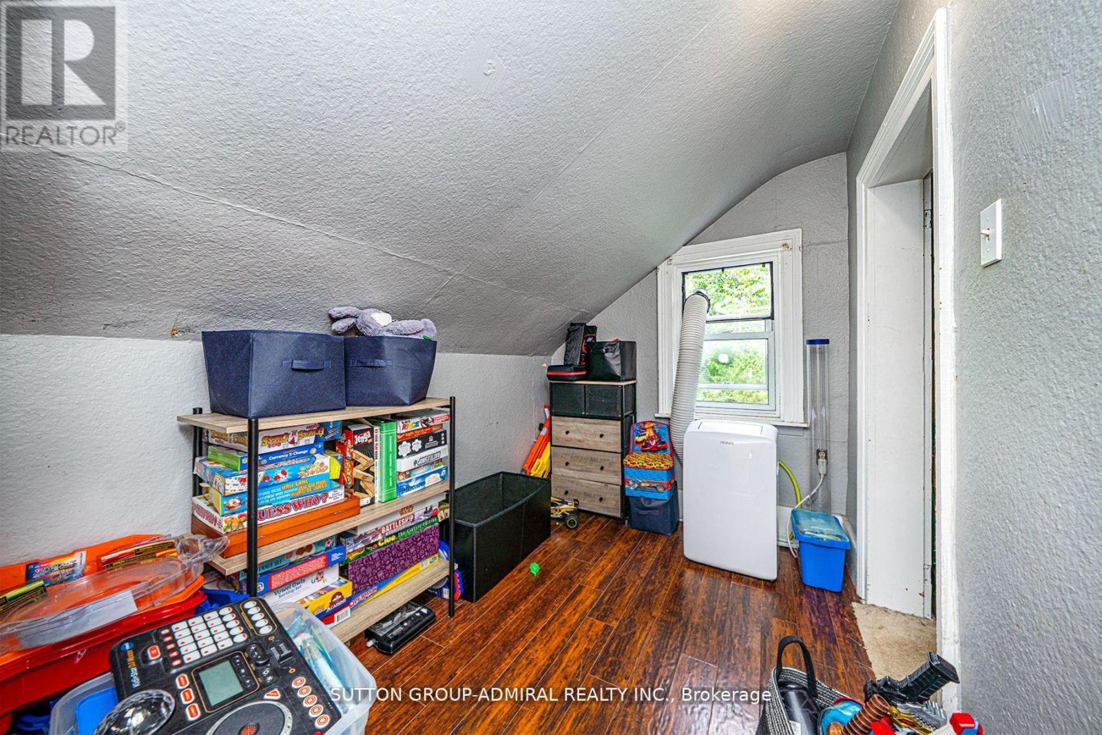 1662 PENLEY ROAD - 27
