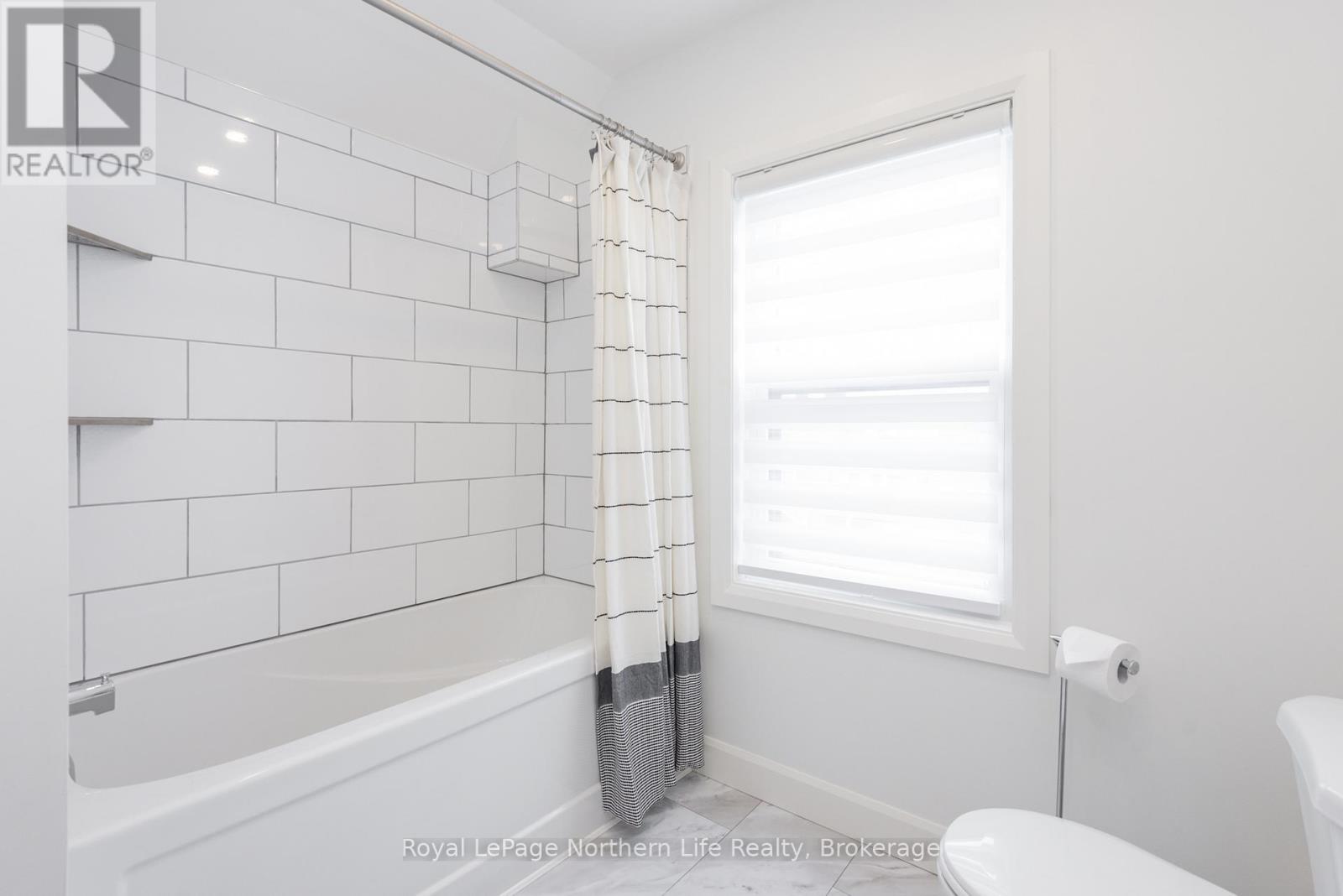 253 SECOND AVENUE W - 22