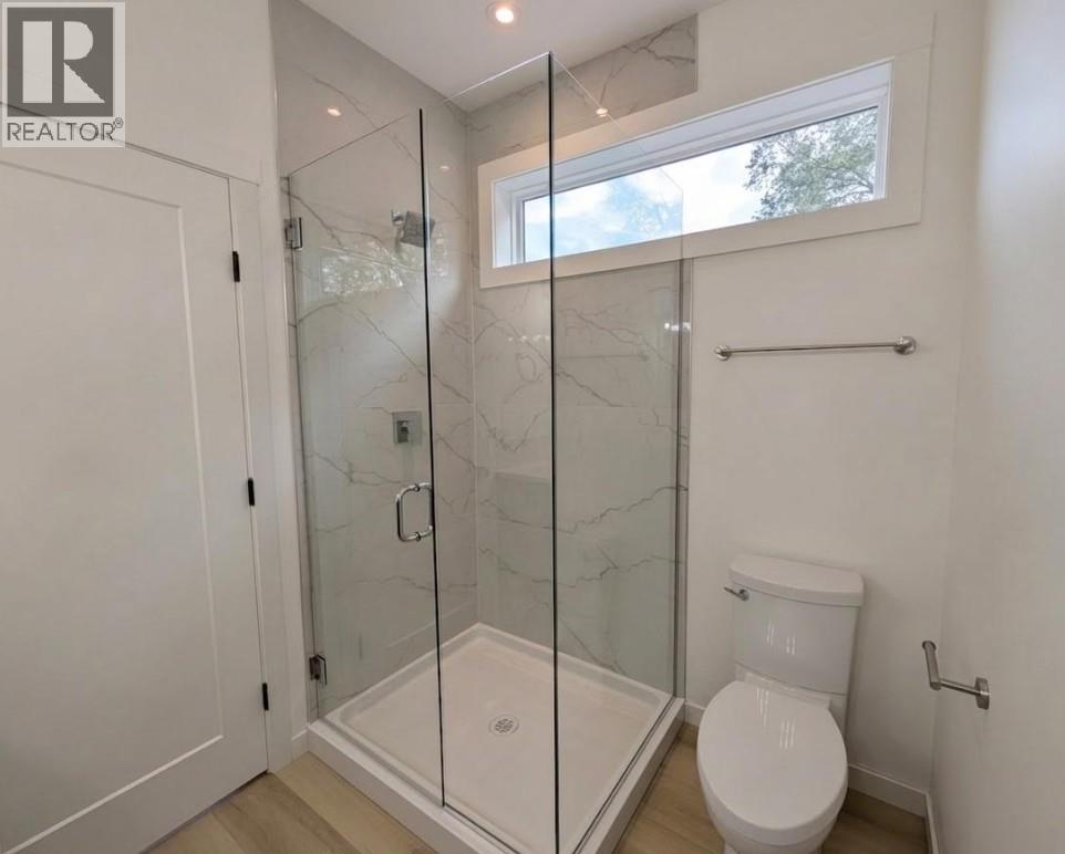#2 3602 Pleasant Valley Road - 16