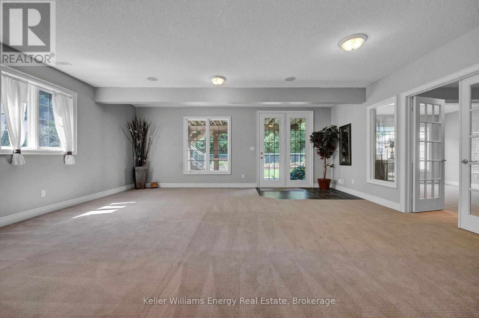 2338 PINDAR CRESCENT - Image 34