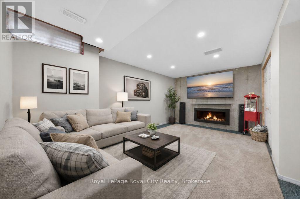 #37 66 RODGERS ROAD - 31