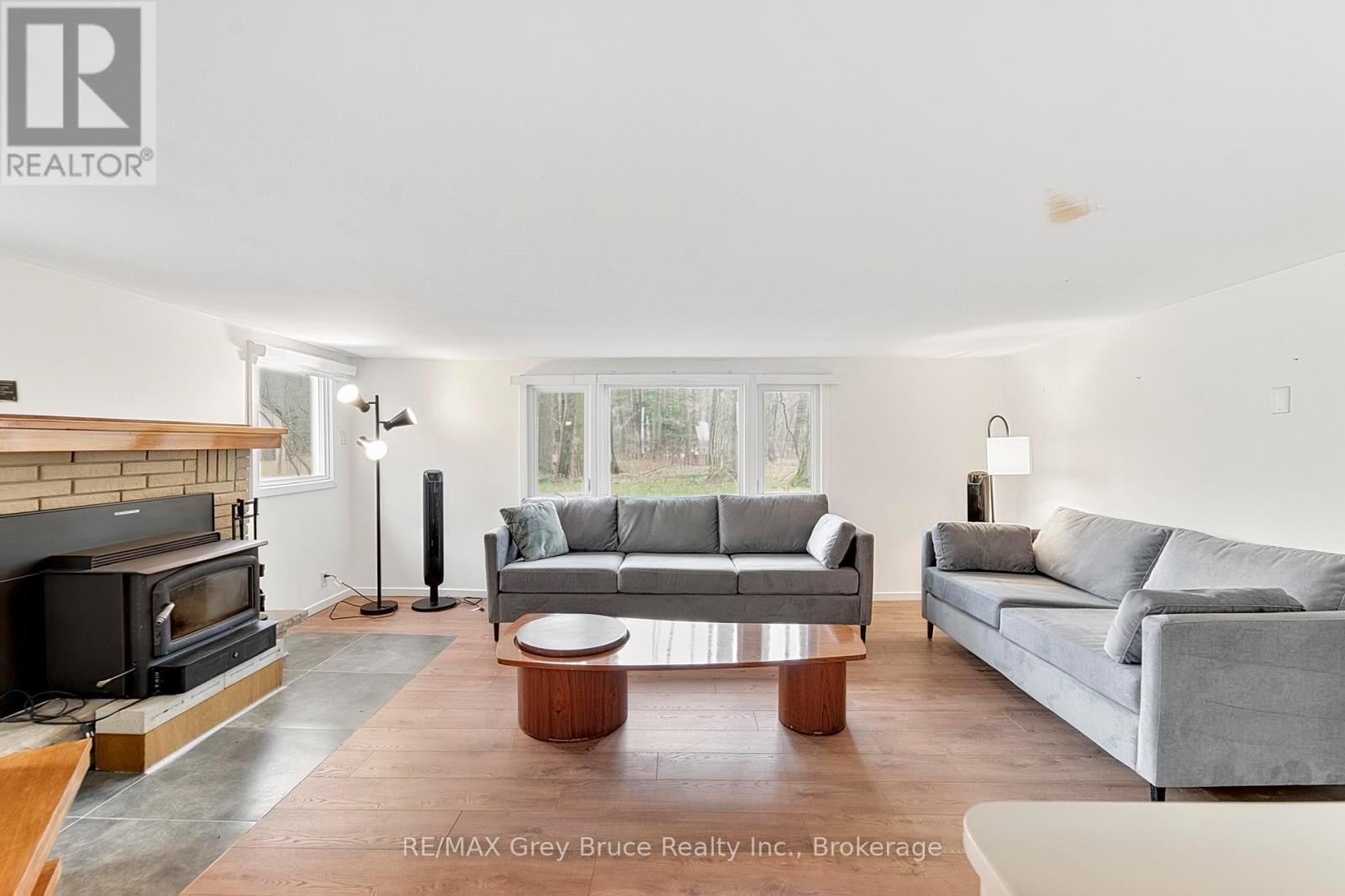 124 STANLEY DRIVE - 17