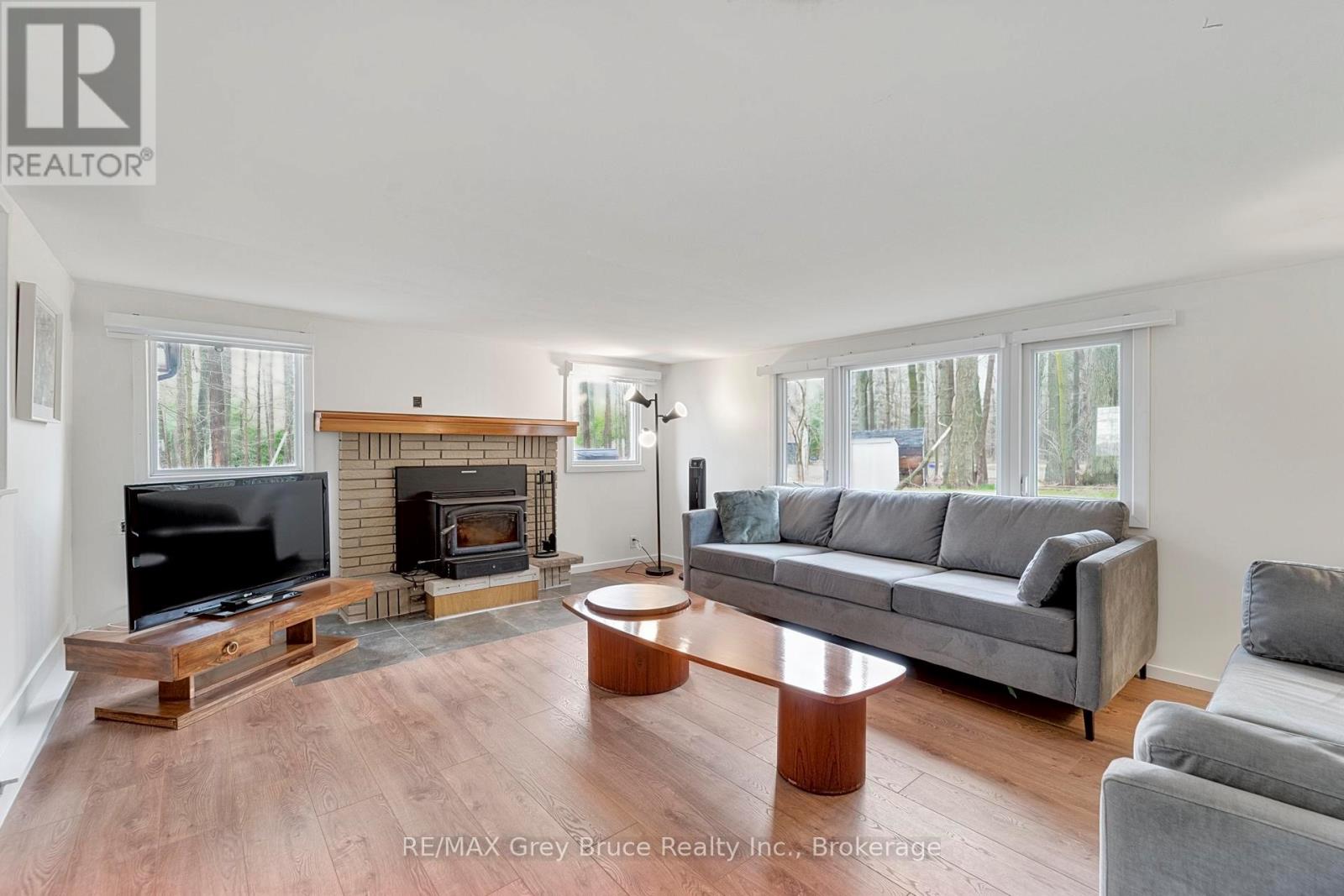 124 STANLEY DRIVE - 18