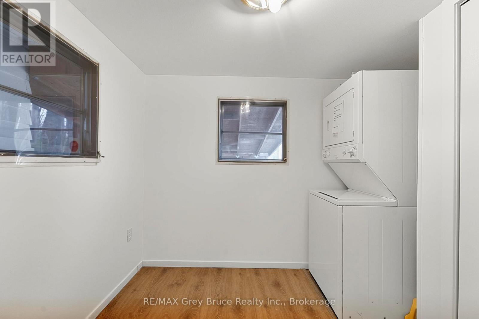 124 STANLEY DRIVE - 31