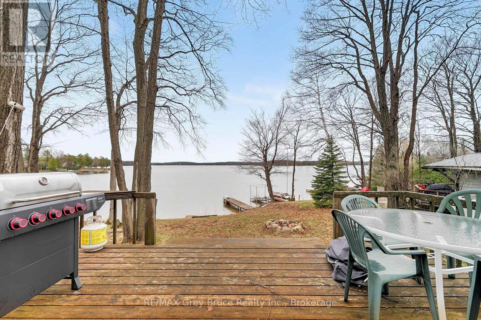 124 STANLEY DRIVE - 35