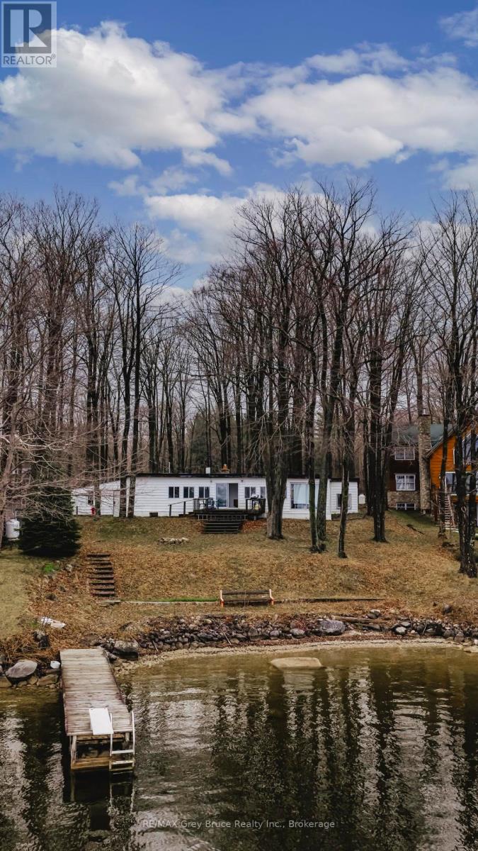 124 STANLEY DRIVE - 36