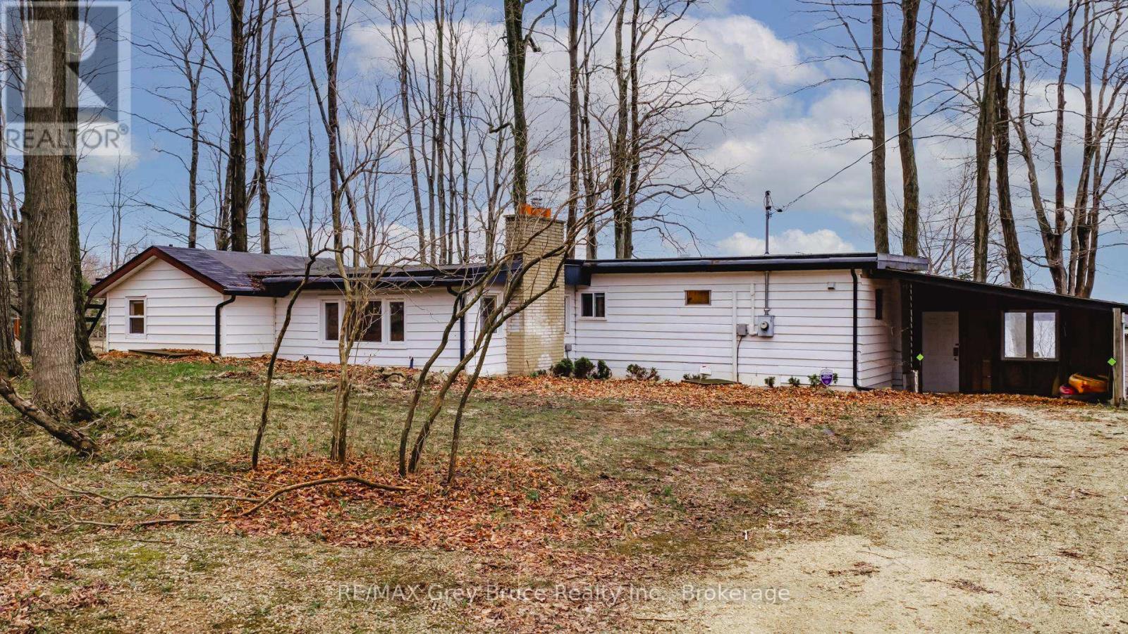 124 STANLEY DRIVE - 7