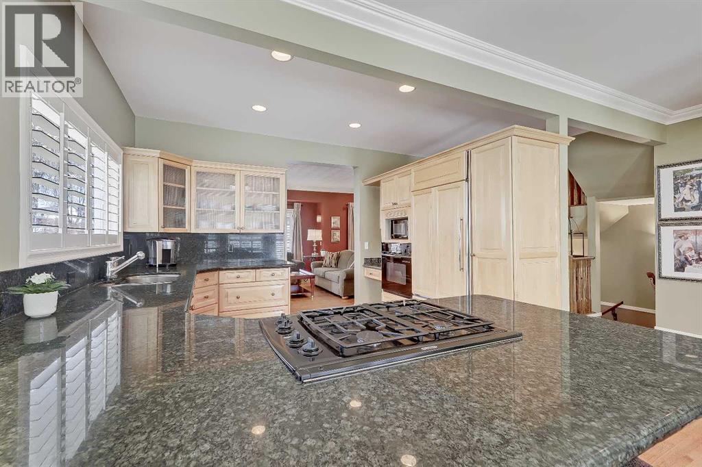 446 Killarney Glen Court SW - 12