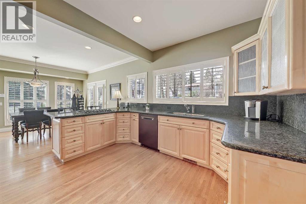 446 Killarney Glen Court SW - 8