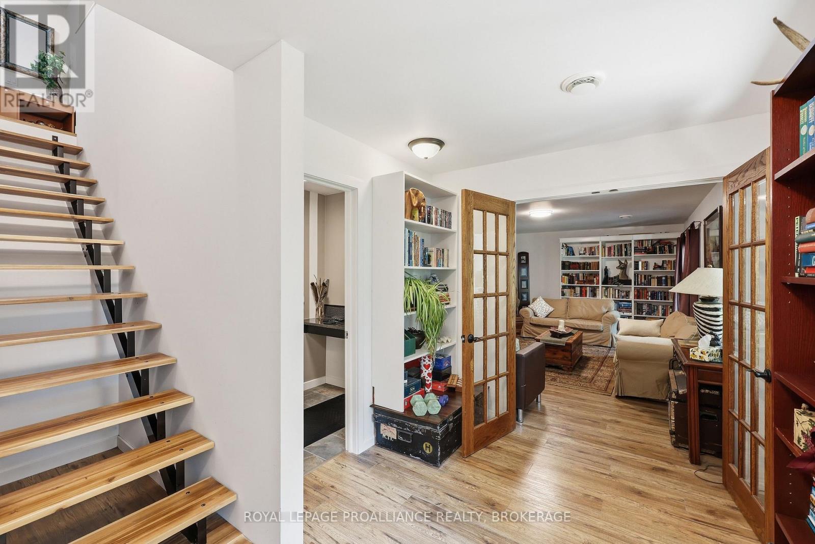 369 OLD RIVER ROAD - 36