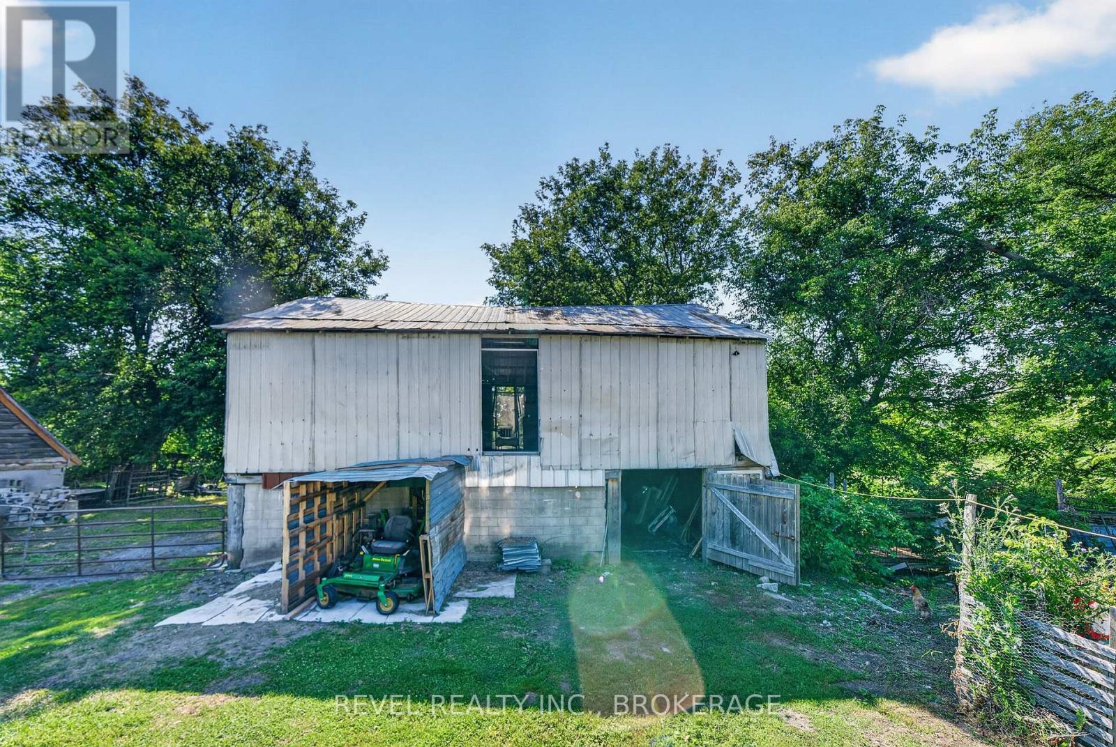 1905 RUTLEDGE ROAD - 44