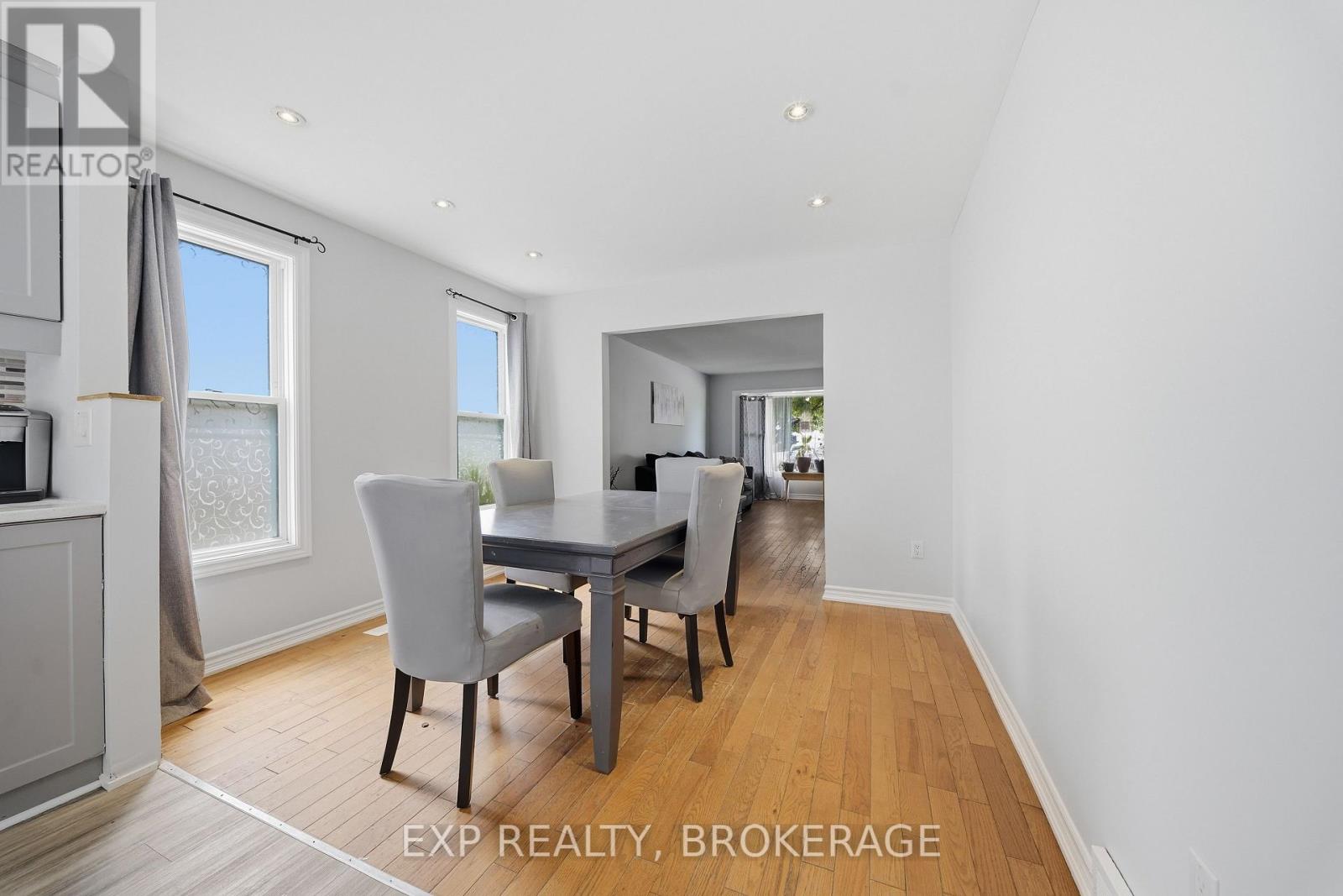 729 ALLUM AVENUE - 10
