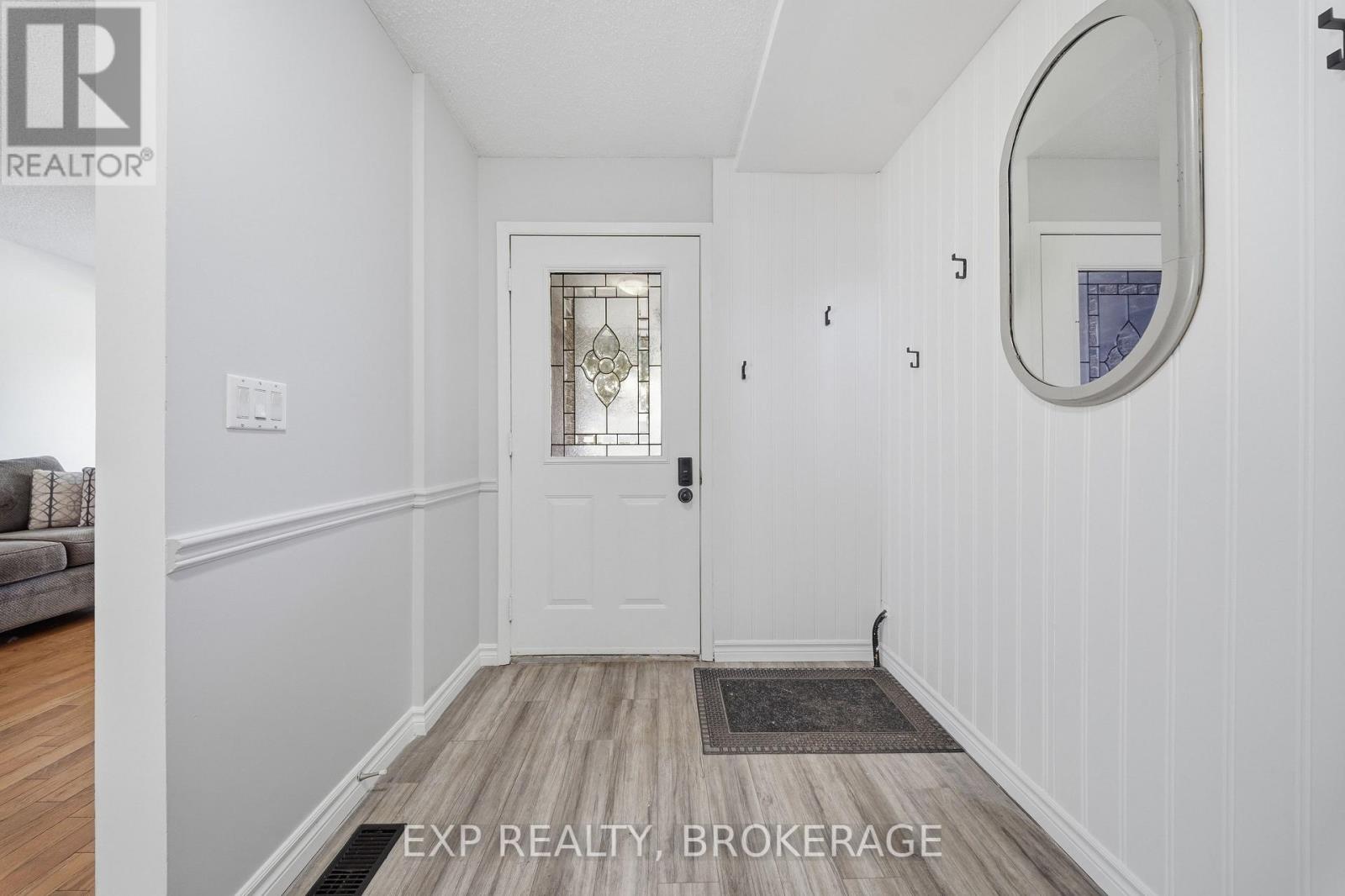 729 ALLUM AVENUE - 11