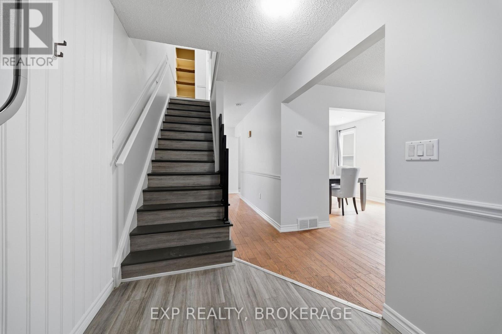 729 ALLUM AVENUE - 12