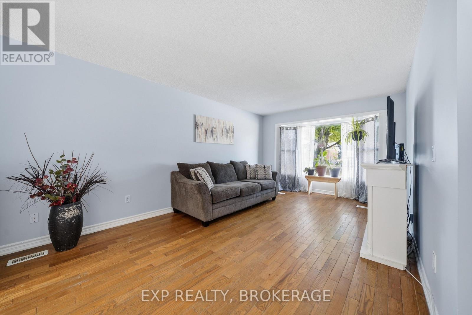 729 ALLUM AVENUE - 13
