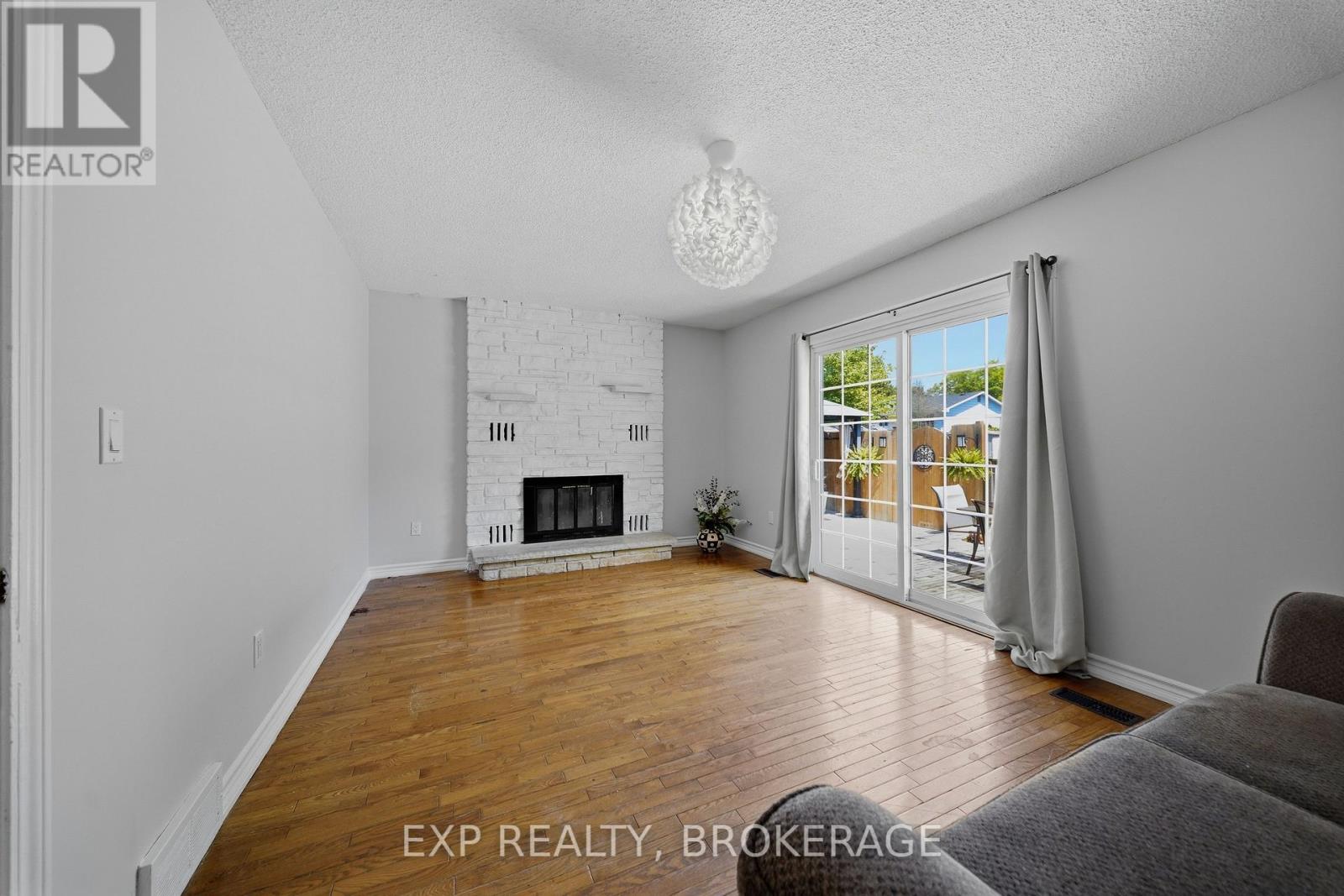 729 ALLUM AVENUE - 16