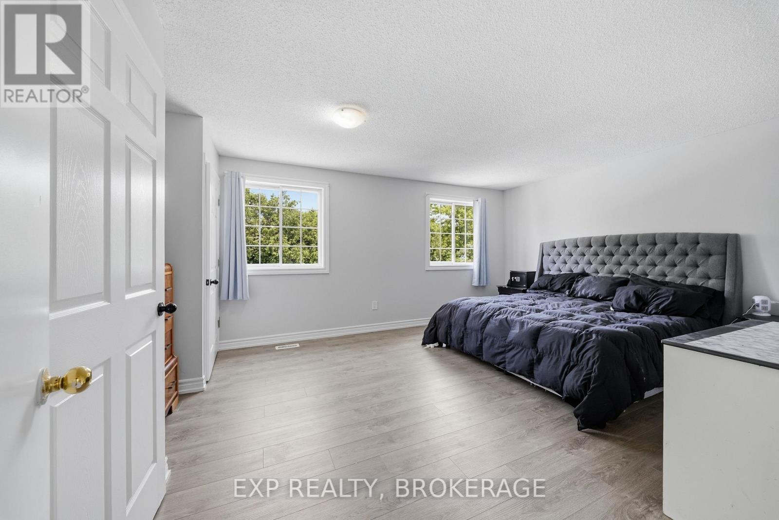 729 ALLUM AVENUE - 18