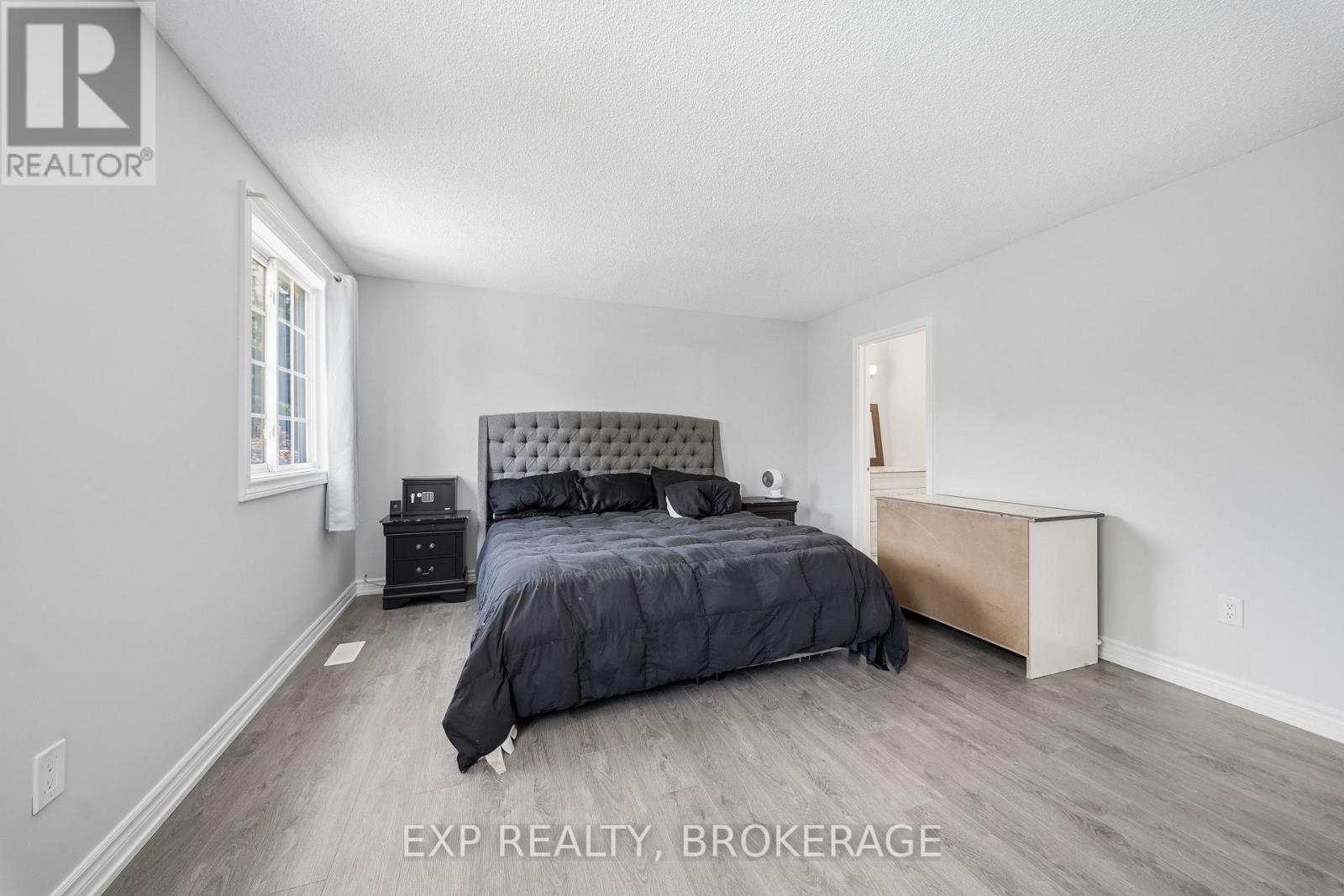 729 ALLUM AVENUE - 23