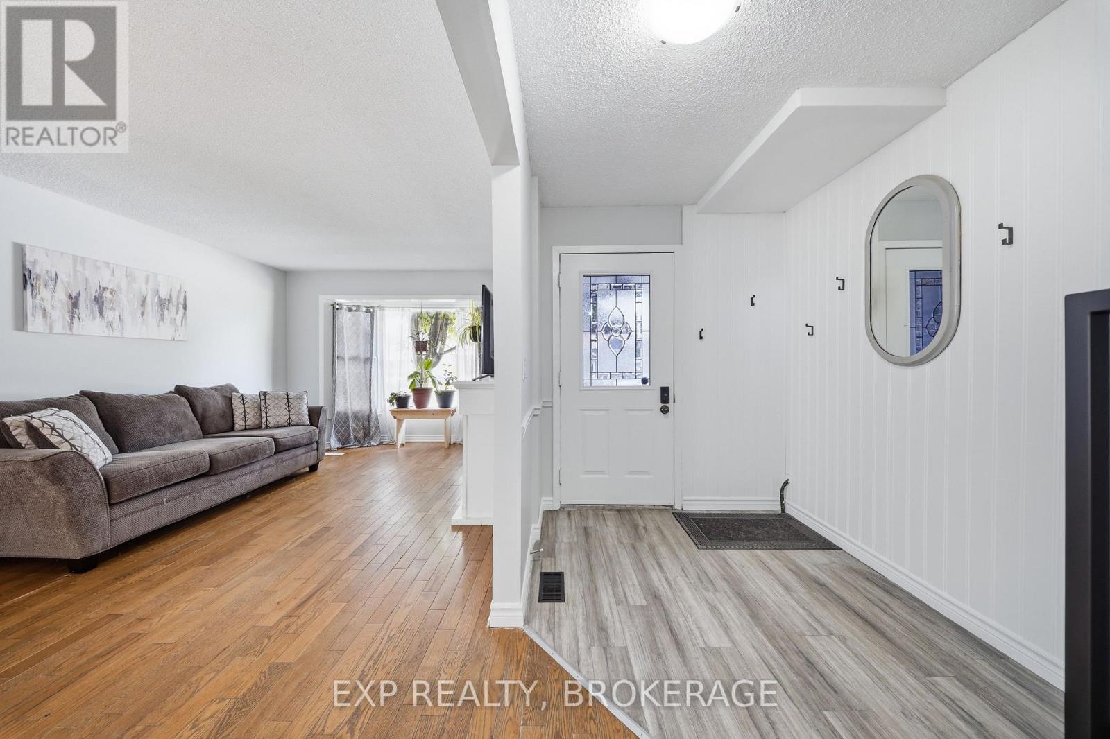 729 ALLUM AVENUE - 26