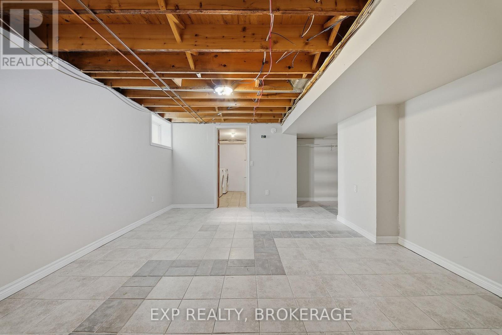 729 ALLUM AVENUE - 32