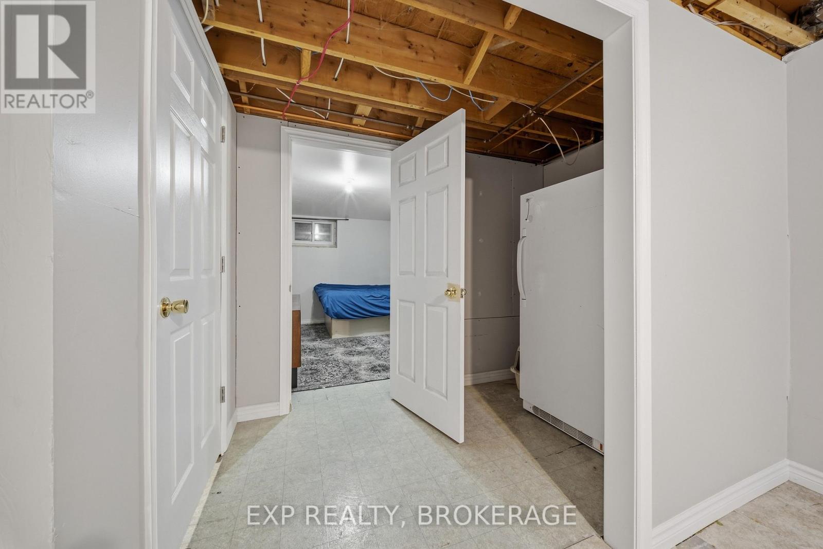 729 ALLUM AVENUE - 34