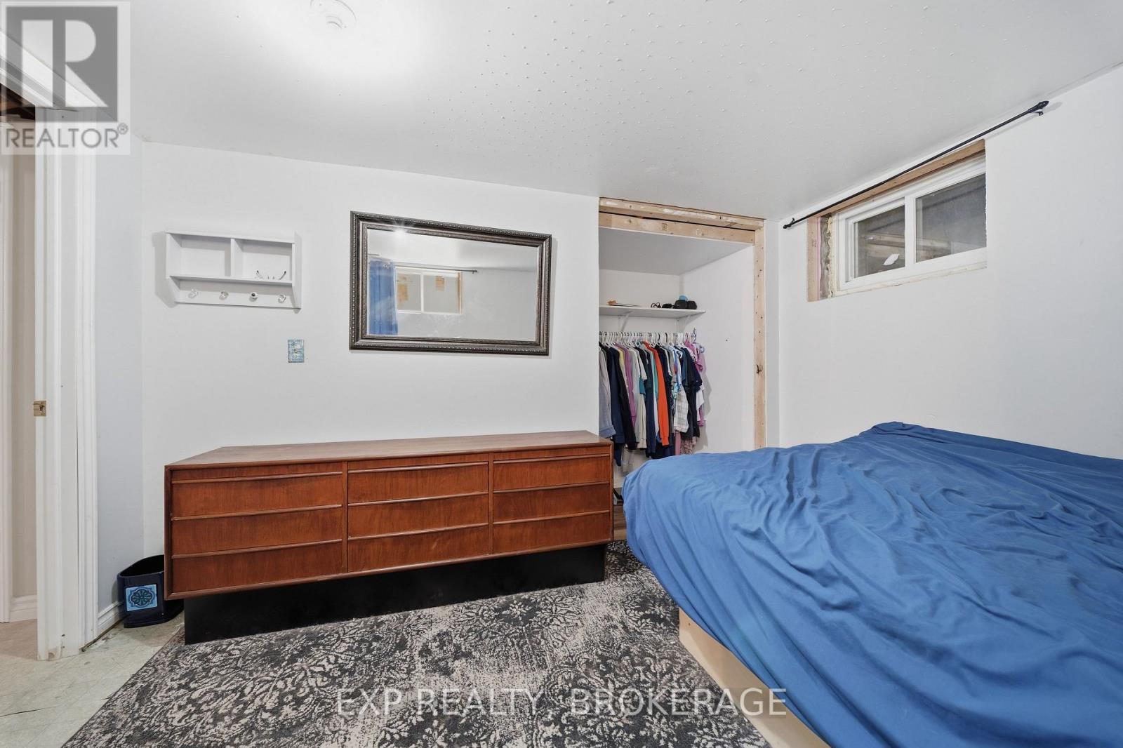 729 ALLUM AVENUE - 36