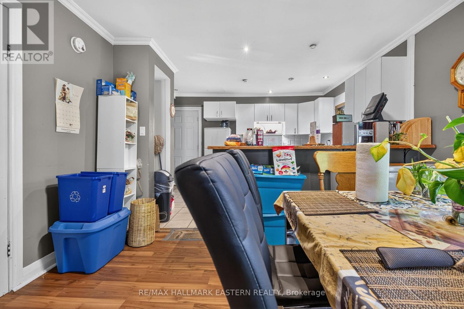 714 CHAMBERLAIN STREET - 14